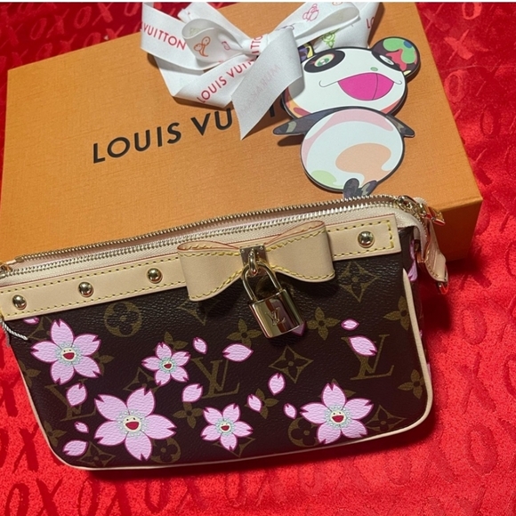 Louis Vuitton X TM MURAKAMI 2025 New Cherry Blossom Pochette Accessoires… - Picture 12 of 13